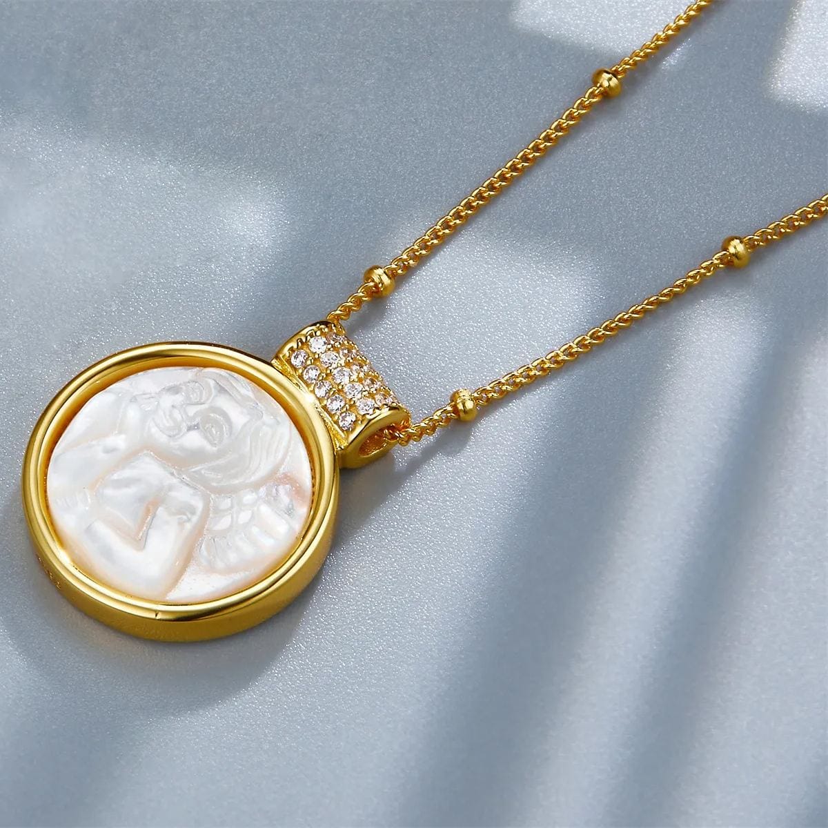 Collar atemporal de oro vermeil de 18 quilates