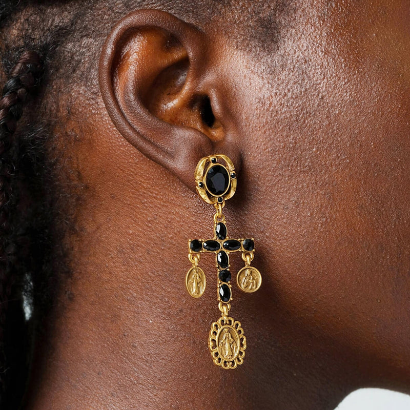 Boucle d'oreille croix mystique plaquée or 18 carats