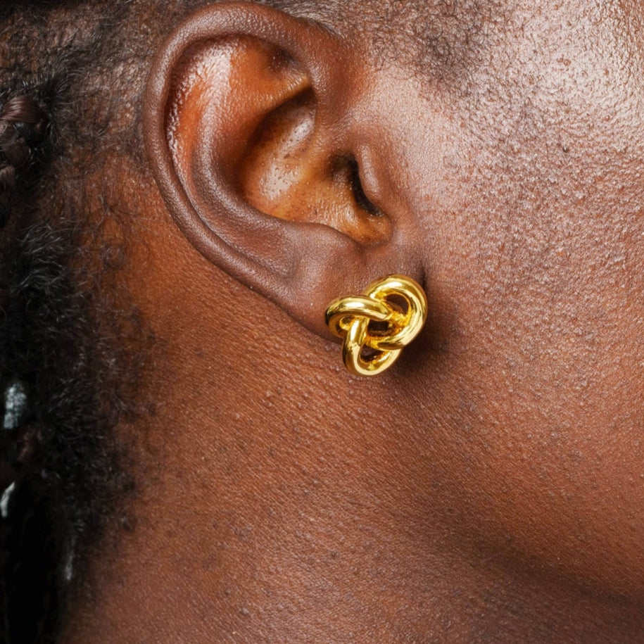 Boucle d'oreille torsadée plaquée or 18 carats 