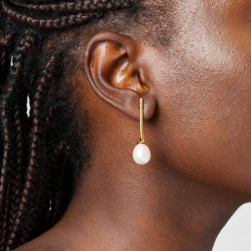 Boucles d'oreilles minimalistes et élégantes en plaqué or 18 carats