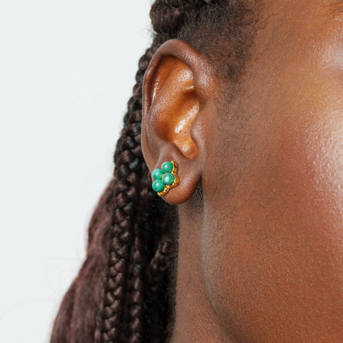 Boucle d'oreille Serene Emerald plaquée or 18 carats 
