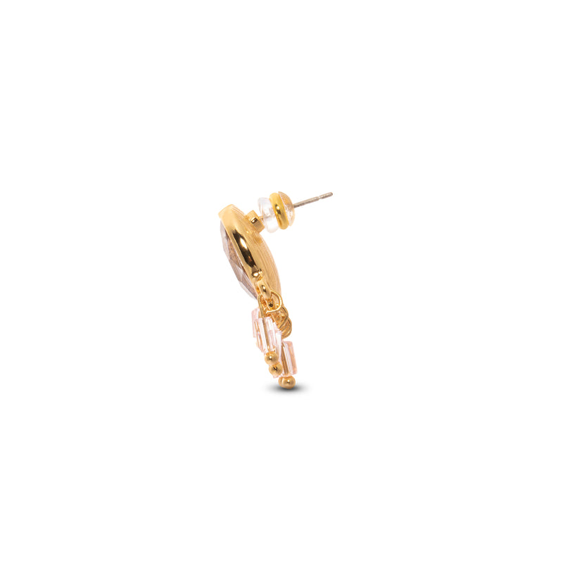Elegante pendiente brillante bañado en oro de 18 quilates